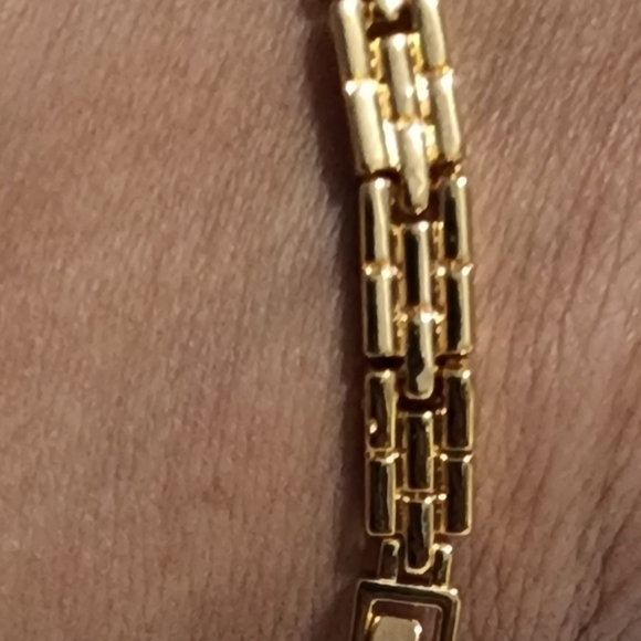 𝅺FASHION Jewelry Bracelets - Picture 3 of 6